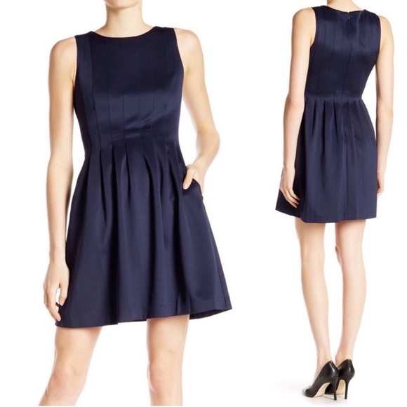 Vince Camuto Dresses & Skirts - Vince camuto fit and flare scuba dress